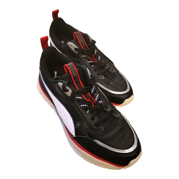 Women's Puma Sneakers - Picture 2 of 4